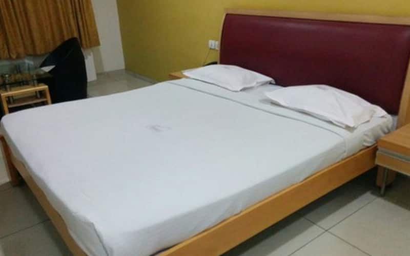 Holiday Home Ashram Road, Ahmedabad 5